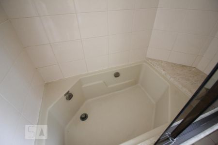 Apartamento à venda com 305m², 4 quartos e 5 vagasBanheira