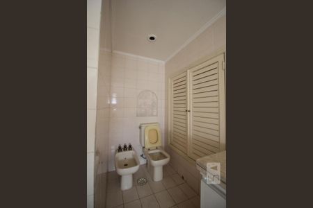 Apartamento à venda com 305m², 4 quartos e 5 vagasBanheiro da suíte 4