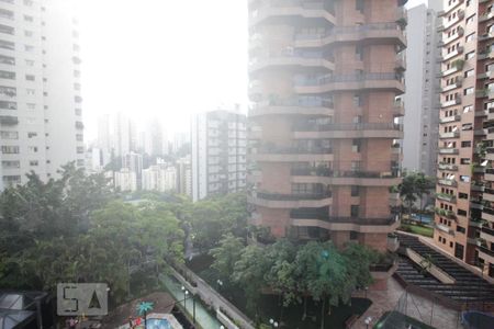 Apartamento à venda com 305m², 4 quartos e 5 vagasVista da suíte 4