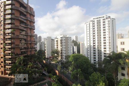 Apartamento à venda com 305m², 4 quartos e 5 vagasVista da suíte 3