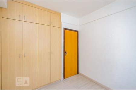 Apartamento à venda com 75m², 2 quartos e 1 vagaQuarto 2