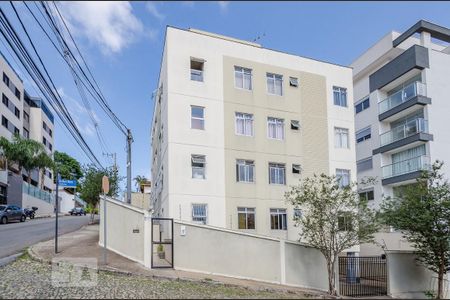 Apartamento à venda com 75m², 2 quartos e 1 vagaFachada