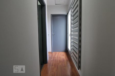 Corredor de casa para alugar com 3 quartos, 225m² em Campo Belo, São Paulo