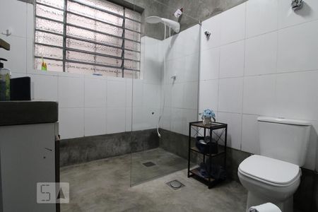 Casa à venda com 225m², 3 quartos e 3 vagasBanheiro 2