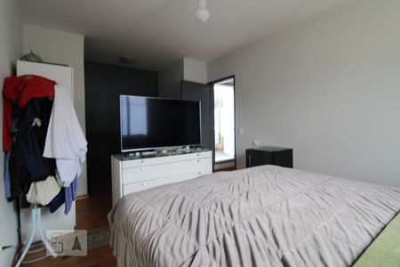 Casa à venda com 225m², 3 quartos e 3 vagasQuarto 2