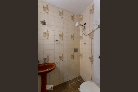 Banheiro de apartamento à venda com 1 quarto, 32m² em Centro, Niterói