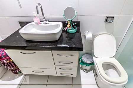 Apartamento à venda com 84m², 2 quartos e sem vagaBanheiro