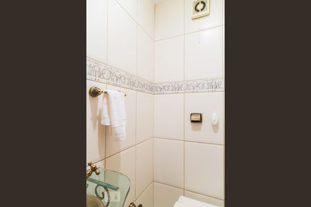 Apartamento para alugar com 136m², 4 quartos e 1 vagaLavabo