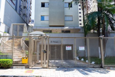 Apartamento para alugar com 136m², 4 quartos e 1 vagaFachada