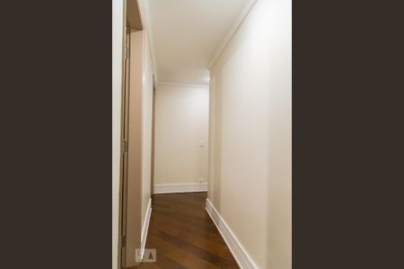 Apartamento para alugar com 136m², 4 quartos e 1 vagaCorredor