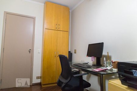 Apartamento para alugar com 136m², 4 quartos e 1 vagaQuarto