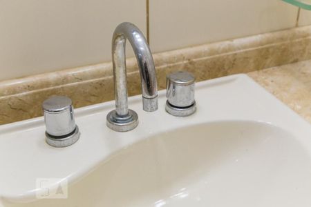 Apartamento para alugar com 136m², 4 quartos e 1 vagaBanheiro da suíte - Torneira