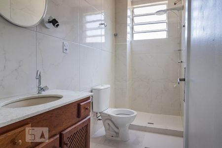 Banheiro de kitnet/studio para alugar com 1 quarto, 26m² em Centro Histórico, Porto Alegre