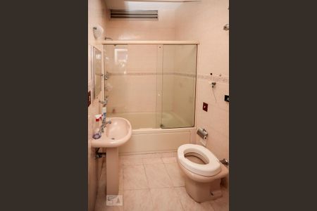 Banheiro de apartamento à venda com 1 quarto, 68m² em Méier, Rio de Janeiro