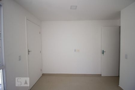 Quarto 1 de casa de condomínio para alugar com 3 quartos, 120m² em Vargem Grande, Rio de Janeiro