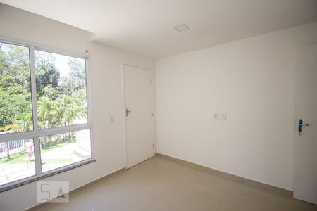 Banheiro do Quarto 1 de casa de condomínio para alugar com 3 quartos, 120m² em Vargem Grande, Rio de Janeiro