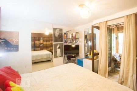 Casa à venda com 340m², 4 quartos e 3 vagasSuíte