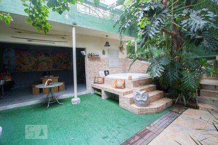 Casa à venda com 340m², 4 quartos e 3 vagasÁrea Externa