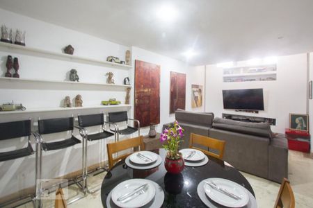 Sala de casa à venda com 4 quartos, 340m² em Campo Belo, São Paulo