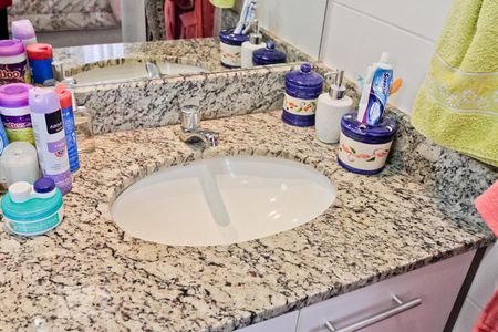 Apartamento à venda com 63m², 2 quartos e 2 vagasBanheiro da Suíte