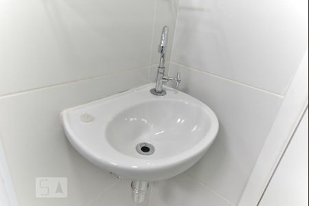 Apartamento para alugar com 46m², 2 quartos e 1 vaga Apartamento para alugar com 46m², 2 quartos e 1 vagaBanheiro