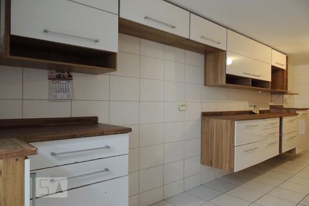 Apartamento à venda com 128m², 4 quartos e 2 vagas Apartamento à venda com 128m², 4 quartos e 2 vagasCozinha - Armários