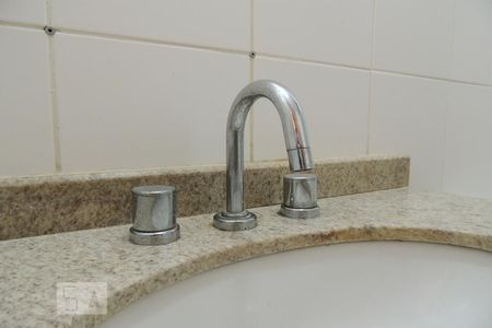 Apartamento à venda com 128m², 4 quartos e 2 vagas Apartamento à venda com 128m², 4 quartos e 2 vagasBanheiro - Torneira