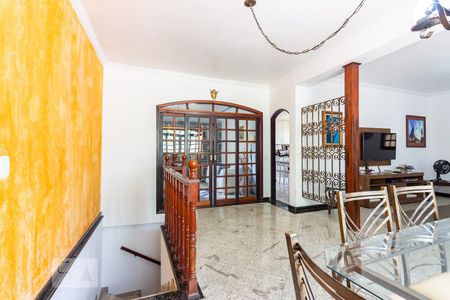 Sala de casa à venda com 3 quartos, 340m² em Adalgisa, Osasco