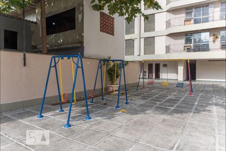 Apartamento à venda com 86m², 2 quartos e 1 vagaÁrea comum