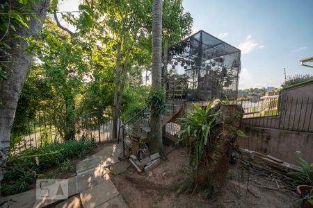 Casa para alugar com 350m², 5 quartos e 3 vagasPátio