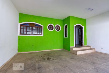 Casa à venda com 130m², 2 quartos e 2 vagas Casa à venda com 130m², 2 quartos e 2 vagasGaragem