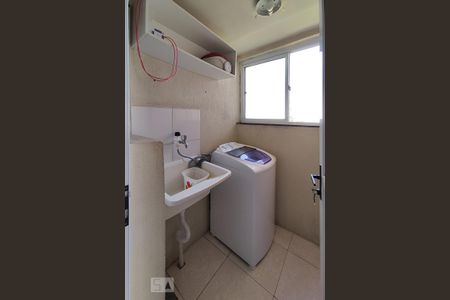Apartamento à venda com 47m², 2 quartos e 1 vaga Apartamento à venda com 47m², 2 quartos e 1 vagaCozinha e Área de Serviço