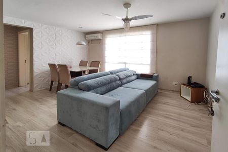 Sala de apartamento à venda com 2 quartos, 47m² em Mato Grande, Canoas