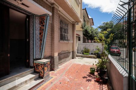 Apartamento para alugar com 110m², 2 quartos e sem vagaÁrea Comum Frente