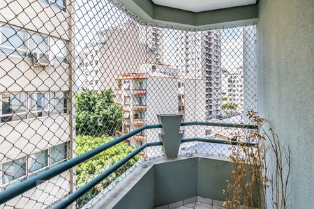 Apartamento à venda com 36m², 1 quarto e 1 vaga Apartamento à venda com 36m², 1 quarto e 1 vagaVaranda