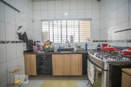 Casa para alugar com 190m², 4 quartos e 4 vagas Casa para alugar com 190m², 4 quartos e 4 vagasCozinha
