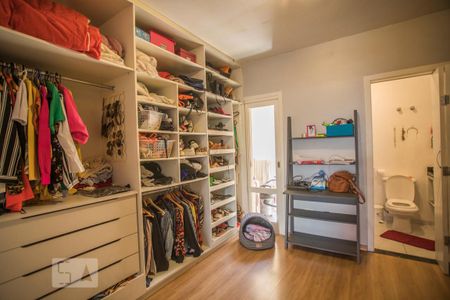 Casa para alugar com 190m², 4 quartos e 4 vagas Casa para alugar com 190m², 4 quartos e 4 vagasSuíte 2