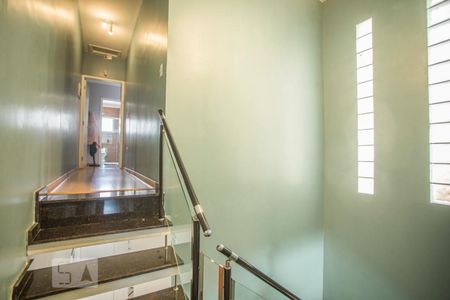 Casa para alugar com 190m², 4 quartos e 4 vagas Casa para alugar com 190m², 4 quartos e 4 vagasCorredor - Quartos