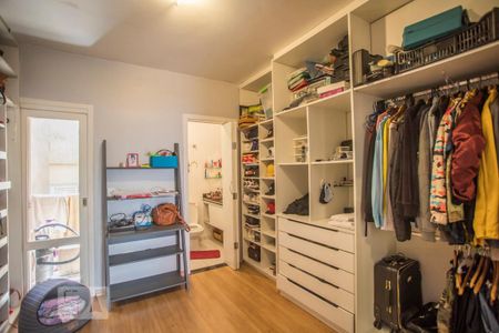 Casa para alugar com 190m², 4 quartos e 4 vagas Casa para alugar com 190m², 4 quartos e 4 vagasSuíte 2