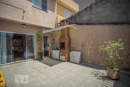 Casa para alugar com 190m², 4 quartos e 4 vagas Casa para alugar com 190m², 4 quartos e 4 vagasQuintal