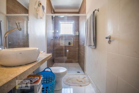 Casa para alugar com 190m², 4 quartos e 4 vagas Casa para alugar com 190m², 4 quartos e 4 vagasBanheiro Suíte 1