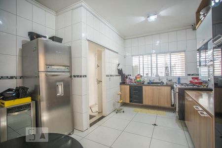 Casa para alugar com 190m², 4 quartos e 4 vagas Casa para alugar com 190m², 4 quartos e 4 vagasCozinha