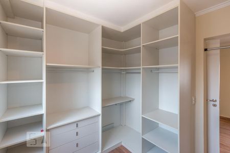 Apartamento à venda com 86m², 2 quartos e 2 vagas Apartamento à venda com 86m², 2 quartos e 2 vagasCloset