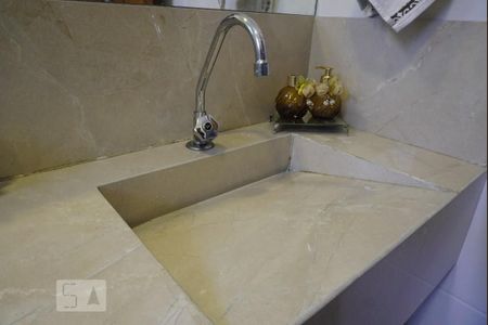 Casa de condomínio à venda com 65m², 2 quartos e 1 vaga Casa de condomínio à venda com 65m², 2 quartos e 1 vagaBanheiro