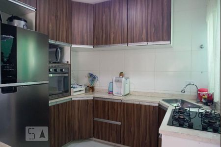 Casa de condomínio à venda com 65m², 2 quartos e 1 vaga Casa de condomínio à venda com 65m², 2 quartos e 1 vagaCozinha