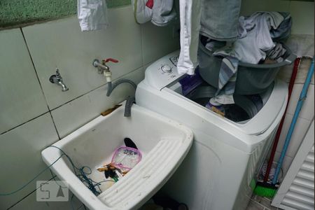 Casa de condomínio à venda com 65m², 2 quartos e 1 vaga Casa de condomínio à venda com 65m², 2 quartos e 1 vagaLavanderia