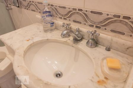 Apartamento à venda com 160m², 2 quartos e 3 vagasBanheiro Suíte 2