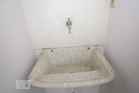 Casa de condomínio para alugar com 48m², 2 quartos e 1 vagaÁrea de Serviço - Churrasqueira