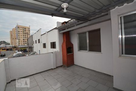 Casa de condomínio para alugar com 48m², 2 quartos e 1 vagaÁrea de Serviço - Churrasqueira