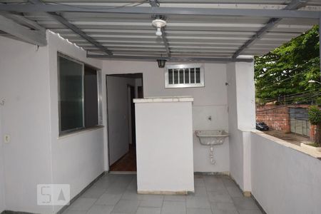 Casa de condomínio para alugar com 48m², 2 quartos e 1 vagaÁrea de Serviço - Churrasqueira